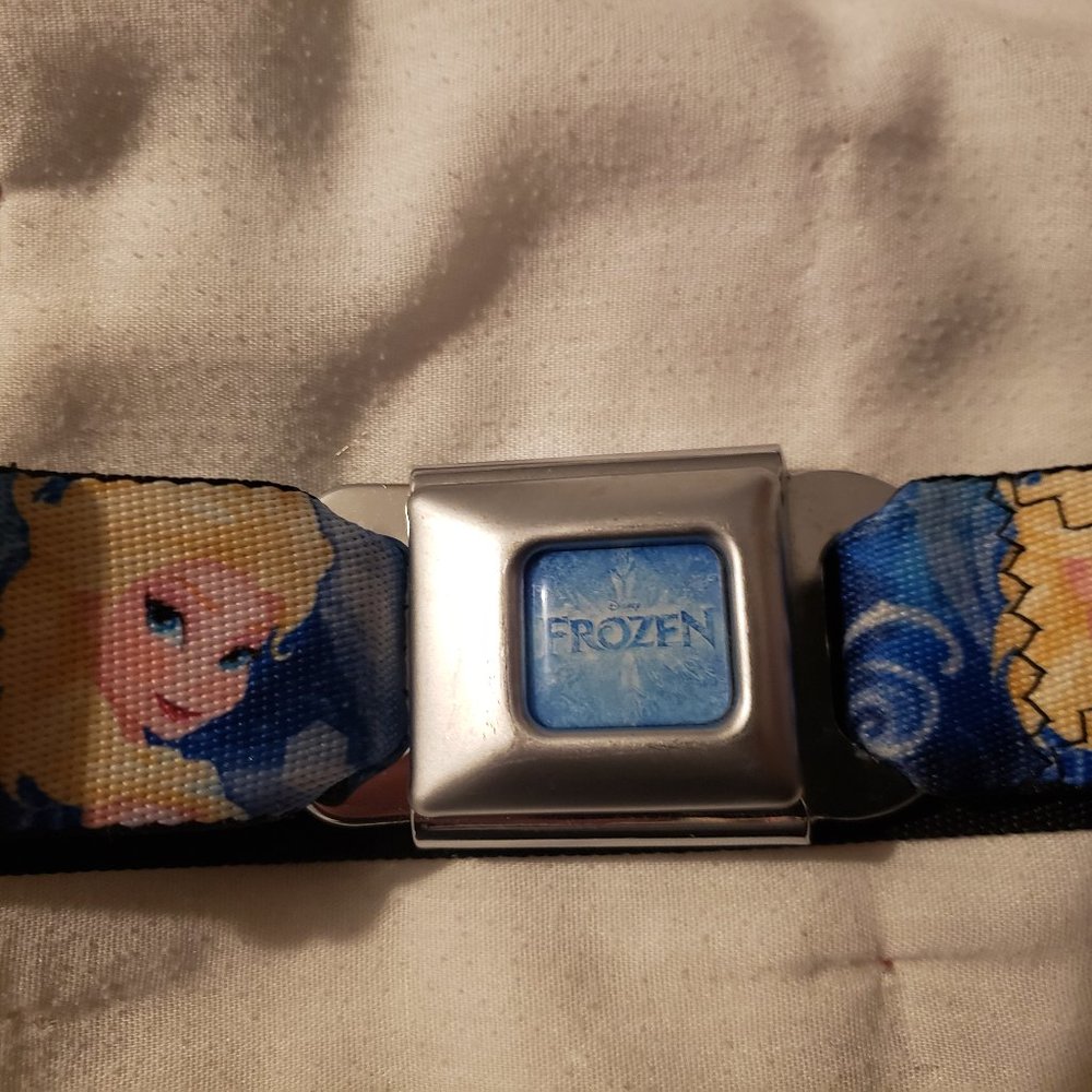 Unisex FROZEN Adjustable Buckle Down BELT - Picture 2 of 4
